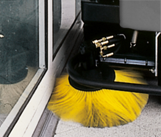 Karcher KM 100/100 R G Petrol Engine Powered Ride-on Vacuum Sweeper Karcher KM 100/100 R G Petrol Engine Powered Ride-on Vacuum Sweeper